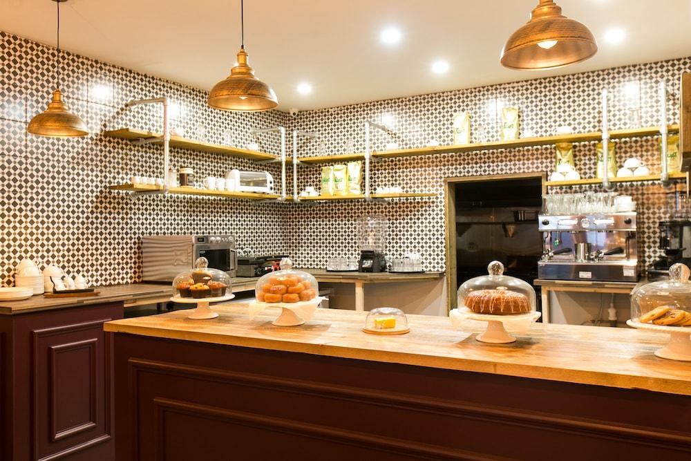Belvilla Ilford Hill Hotel London Екстериор снимка