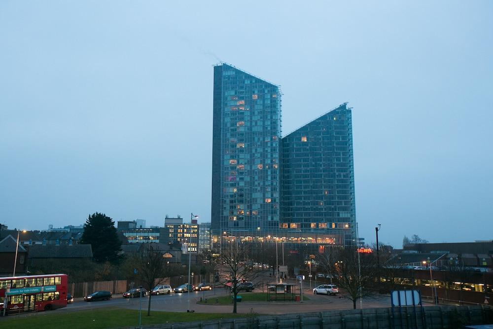 Belvilla Ilford Hill Hotel London Екстериор снимка